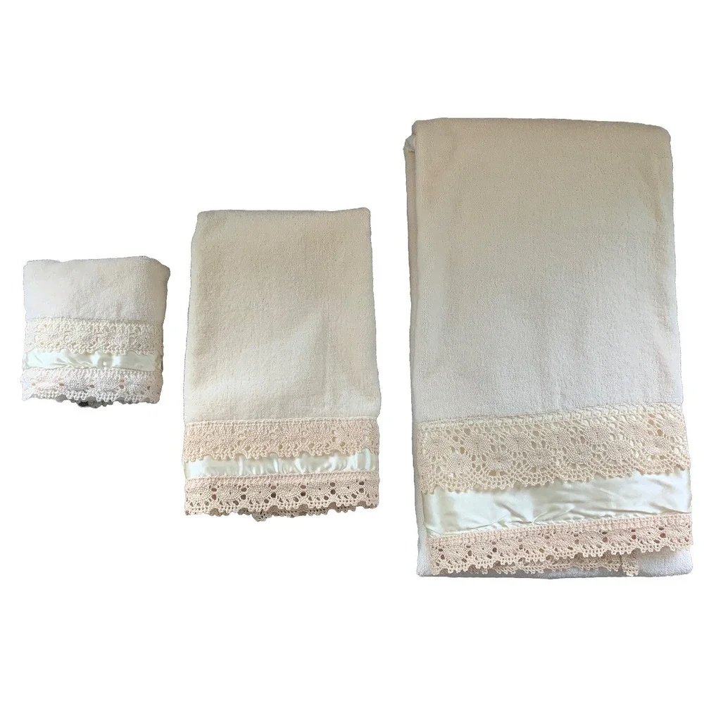 1978 Avanti Towel Set 3 Piece Cream Lace Satin‎ USA Bath Hand Washcloth New